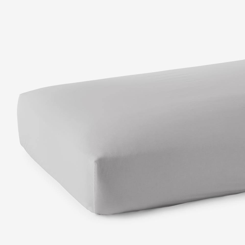 The Company Store  Legends Hotel Supima Light Gray Solid 450-Thread Count Sateen Queen Fitted Sheet - Light Gray