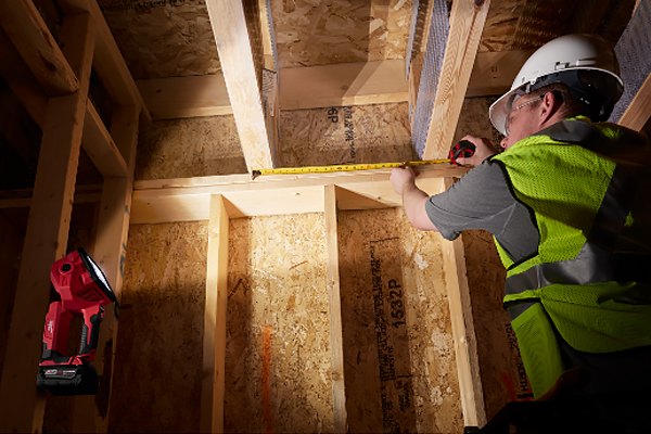 Milwaukee M18 Search Light