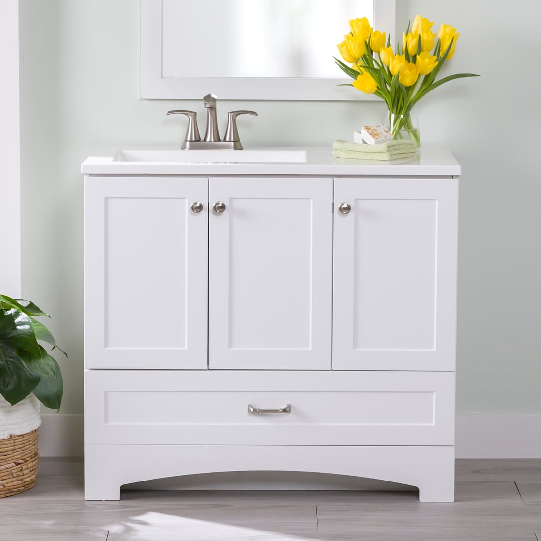 Diamond NOW Cassidy 36-in White Single Sink Bathroom Vanity with White Cultured Marble Top