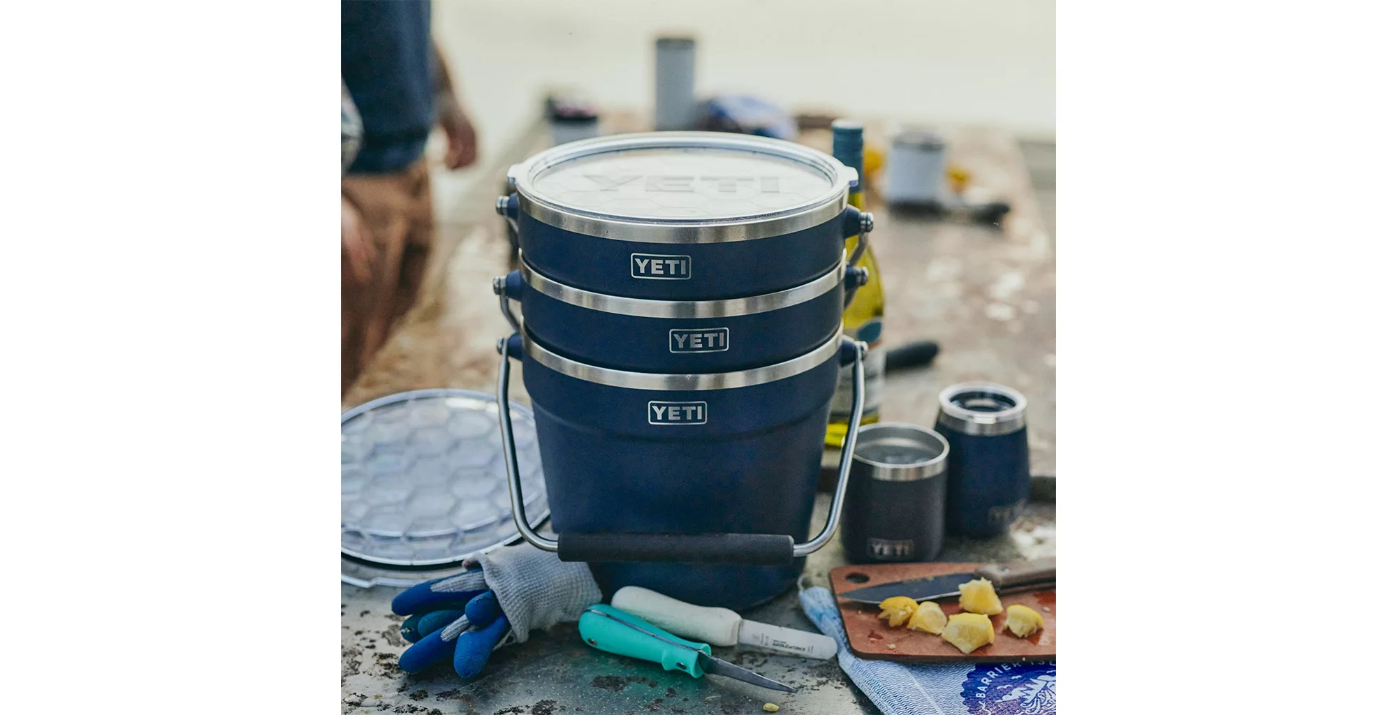 YETI Rambler Beverage Bucket - navy