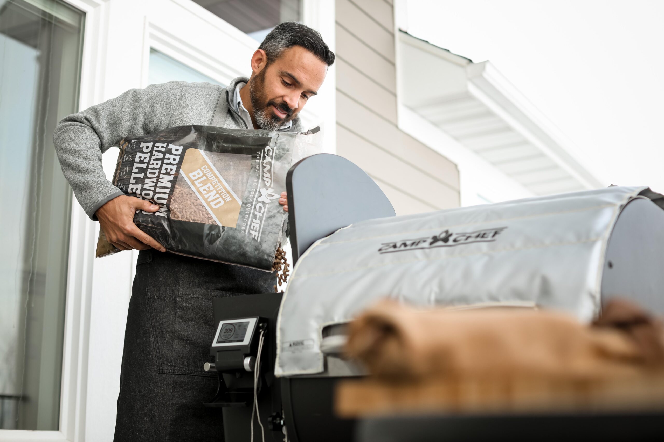 Camp Chef Pellet Grill Blanket. PG36BLKL. 36in Silver Color. Insulation for Cold Environments