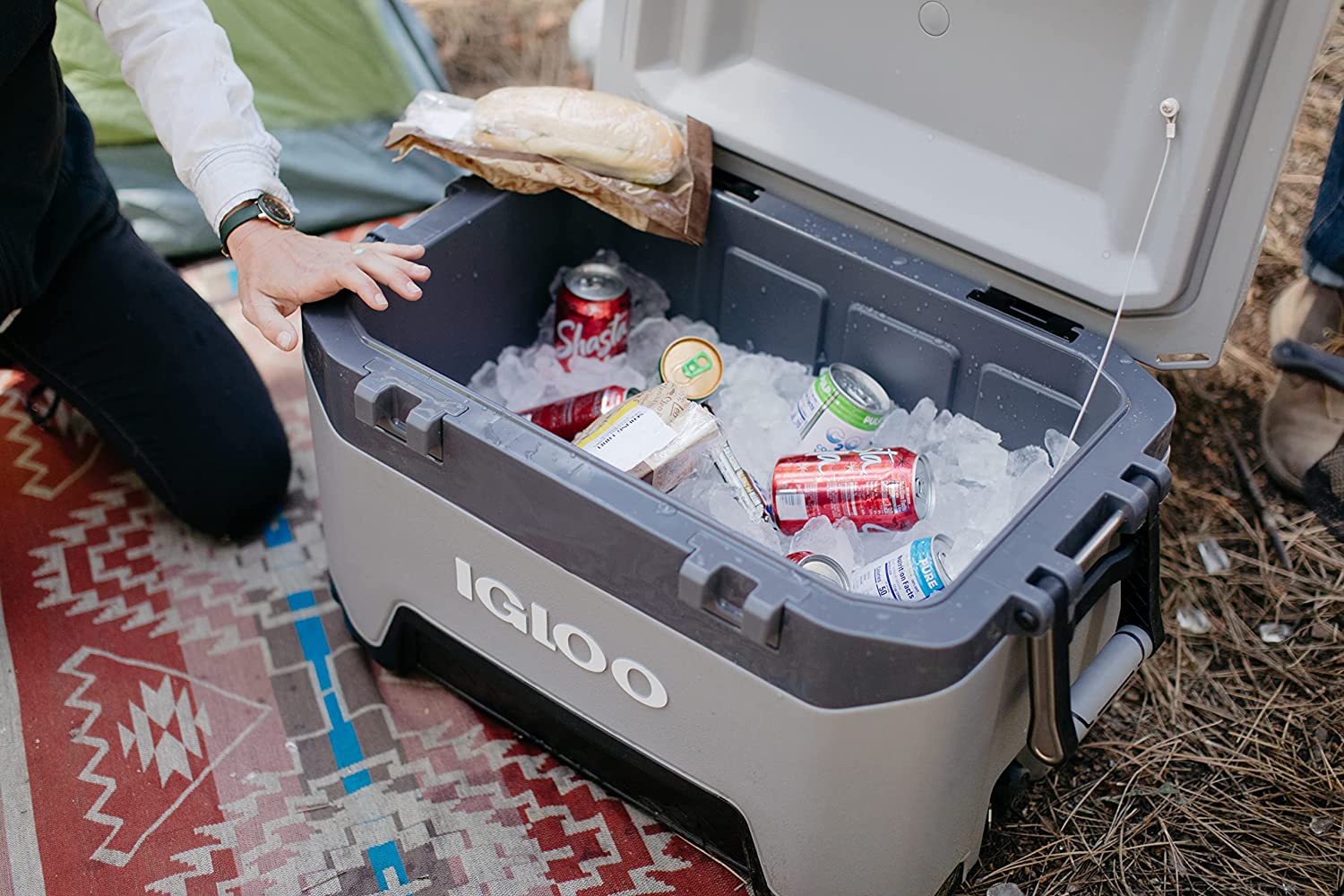 Igloo BMX 52 Quart Cooler with Cool Riser Technology. Gray