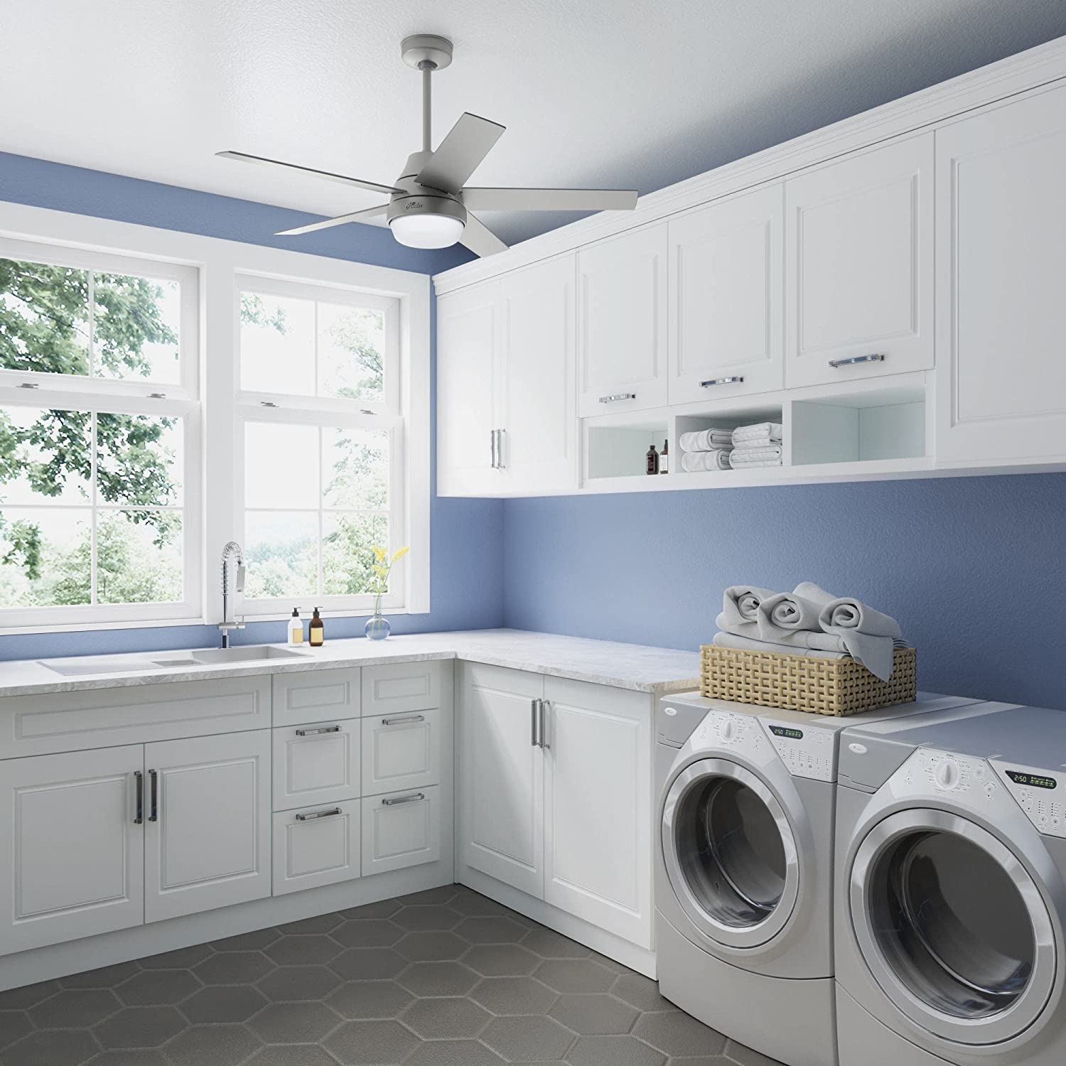 Hunter  Aerodyne 52-in Matte Silver LED Indoor Smart Ceiling Fan with Light Remote (5-Blade)