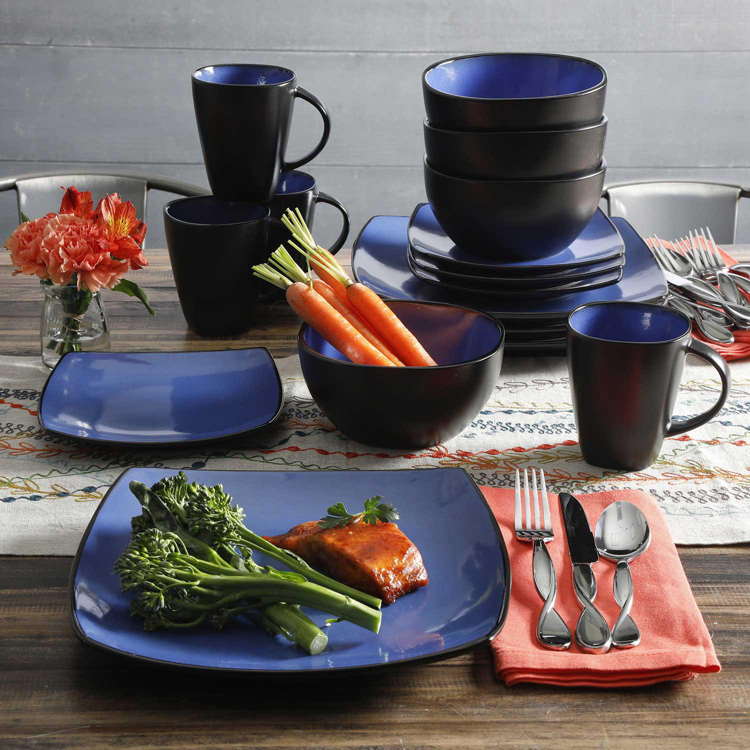 Gibson Home Soho Lounge 16-Piece Reactive Glaze Dinnerware Set. Sapphire