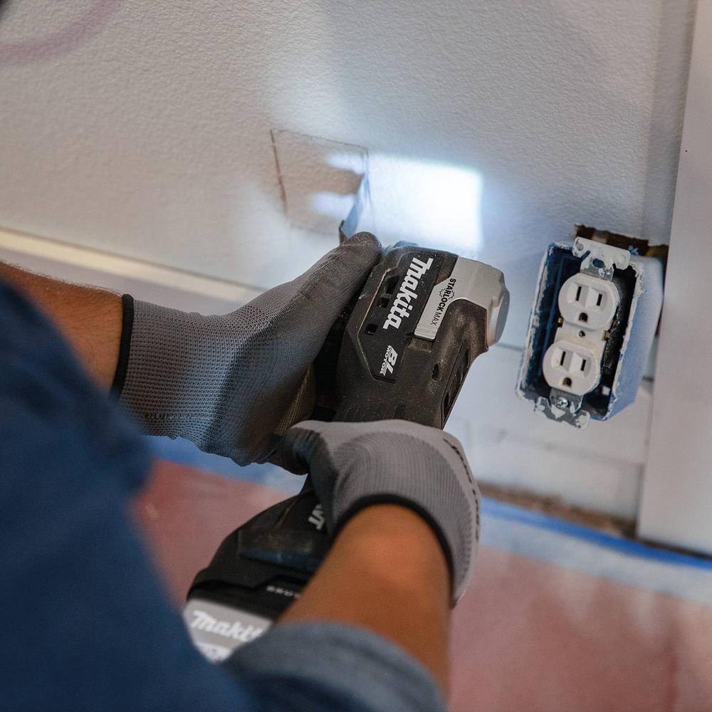 Makita XMT04ZB 18V LXT Sub-Compact Lithium-Ion Brushless StarlockMax Cordless Multi-Tool (Tool Only)