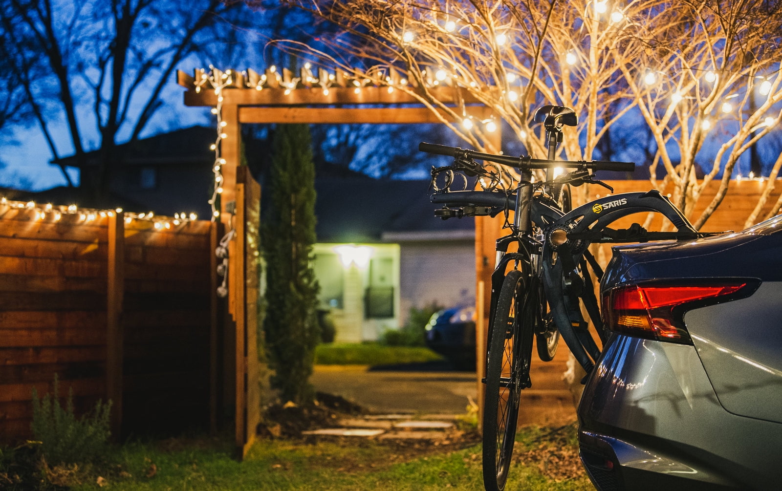 Saris Bones EX Trunk Bike Rack Mount. 8 in. Rack for Car and SUV. 3 Bikes