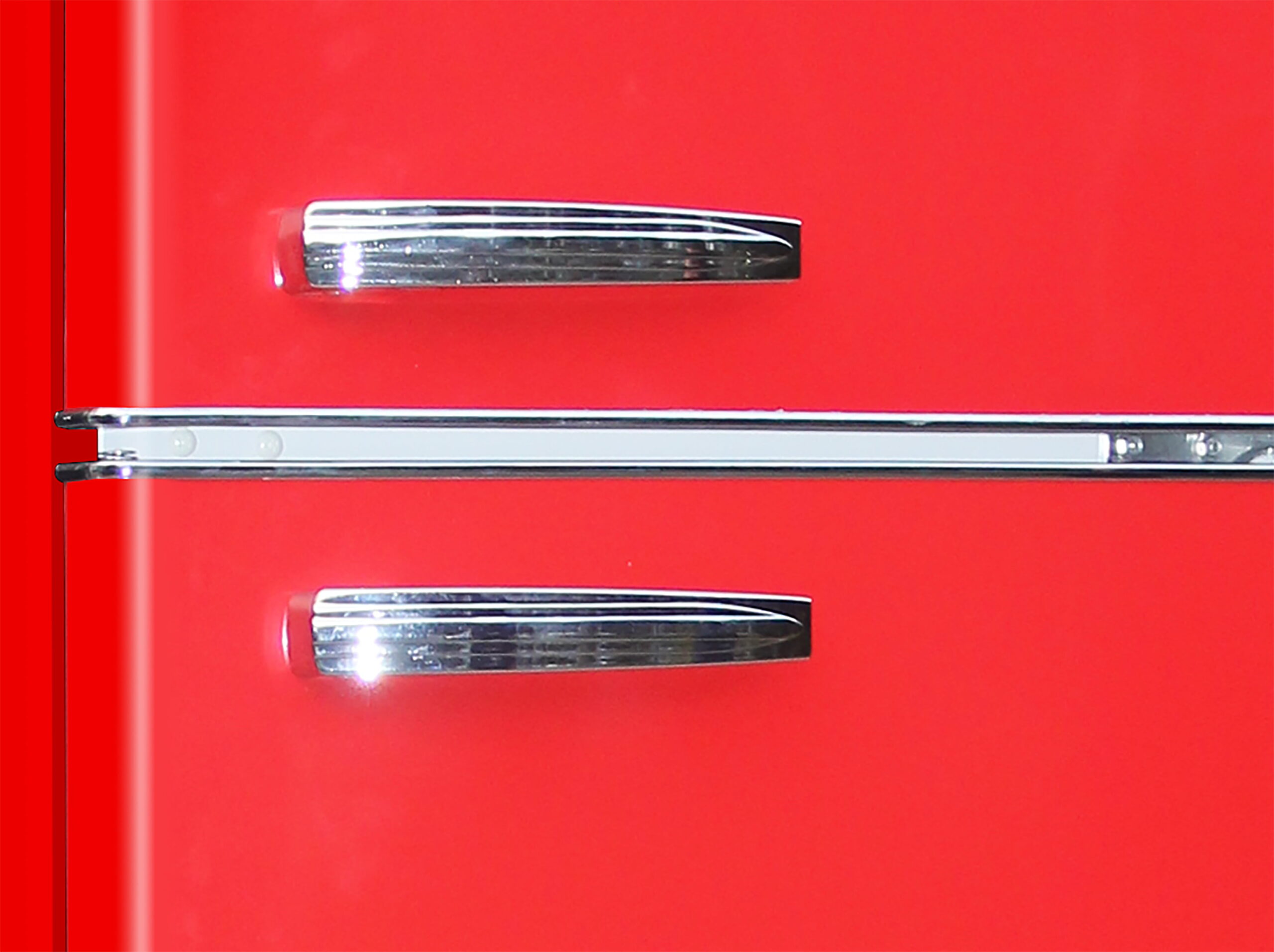 RCA 7.5 Cu. Ft. Top Freezer Refrigerator RFR786. Red