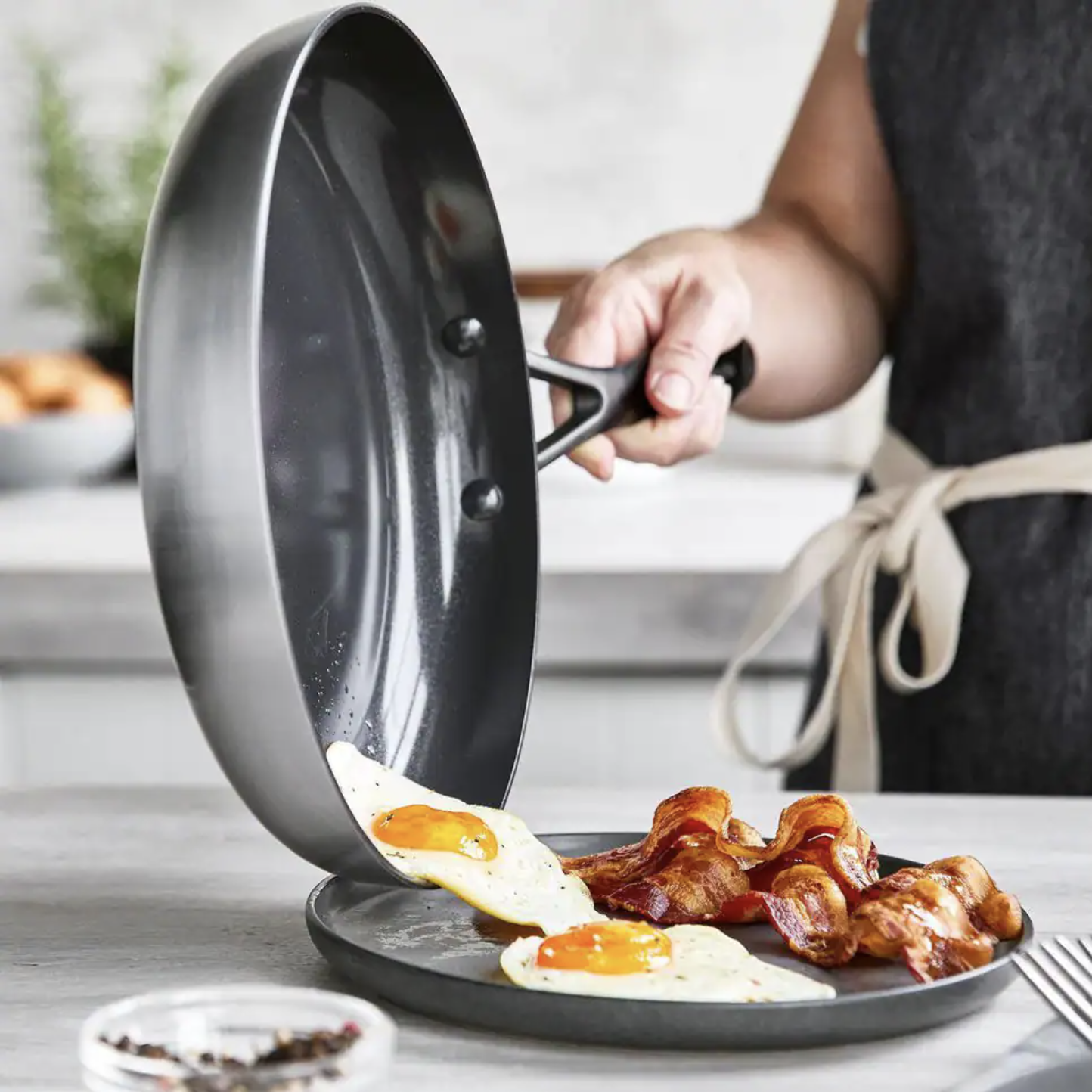 GreenPan Venice Pro Noir Tri-Ply Stainless Steel Healthy Ceramic Nonstick 2 Piece 10 in. and 12 in. Frying Pan Skillet Set