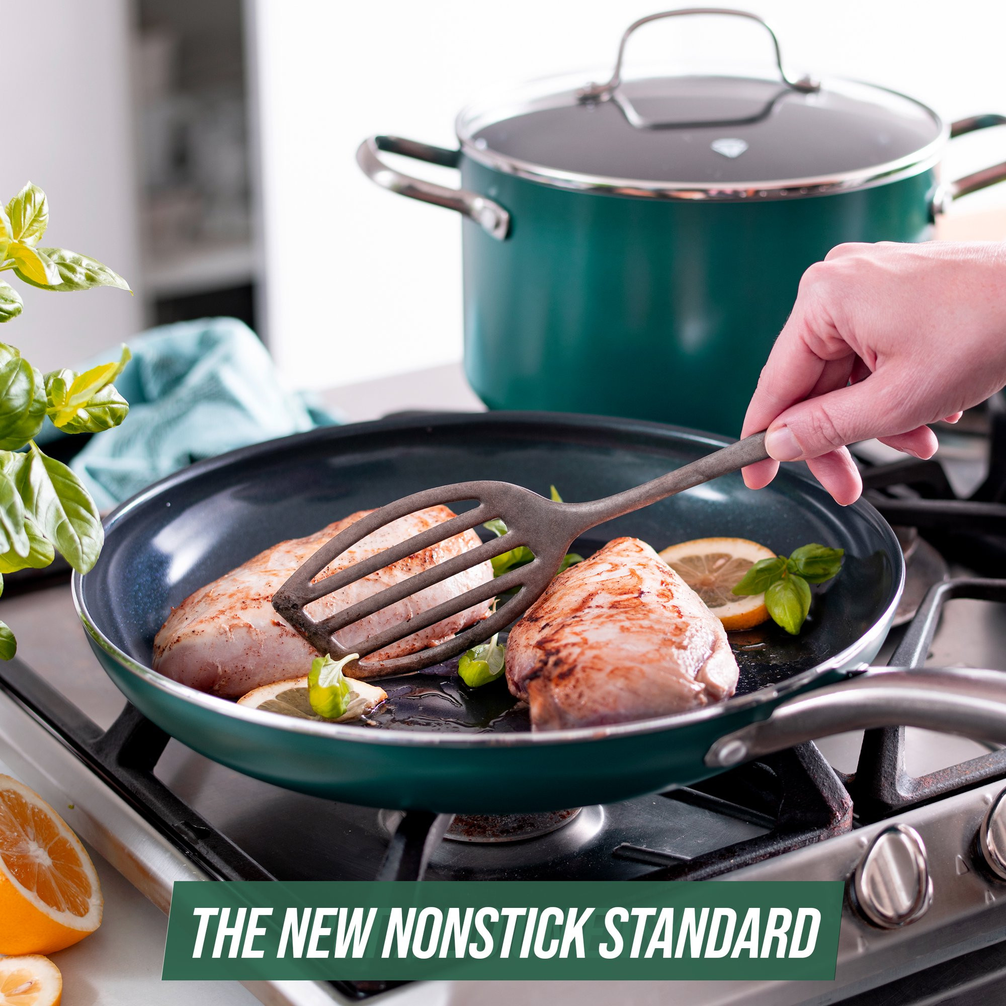 Blue Diamond 12-Piece Toxin-Free Ceramic Nonstick Cookware Set. Dishwasher Safe. Green