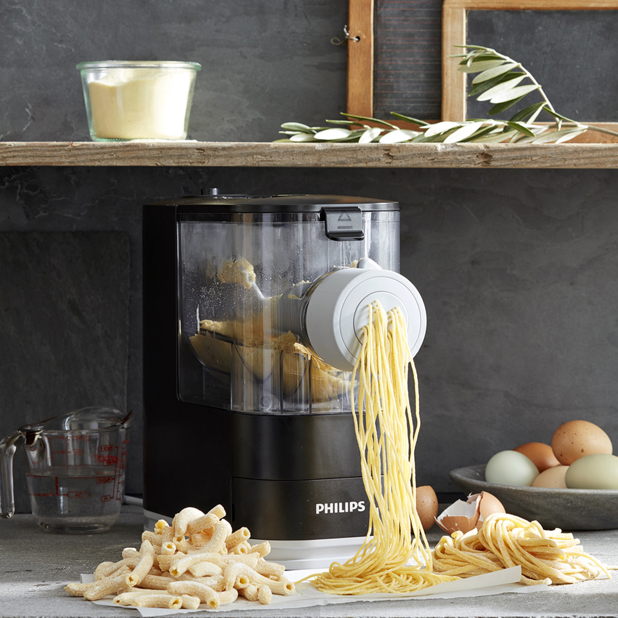 Philips Compact Pasta Maker. Black