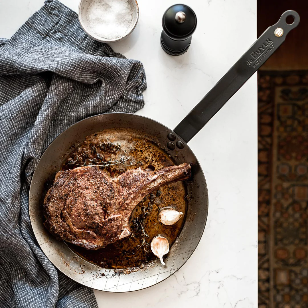 de Buyer Mineral B Steak Pan. 9.5″ Nonstick Frying Pan. Carbon and Stainless Steel. Induction-ready