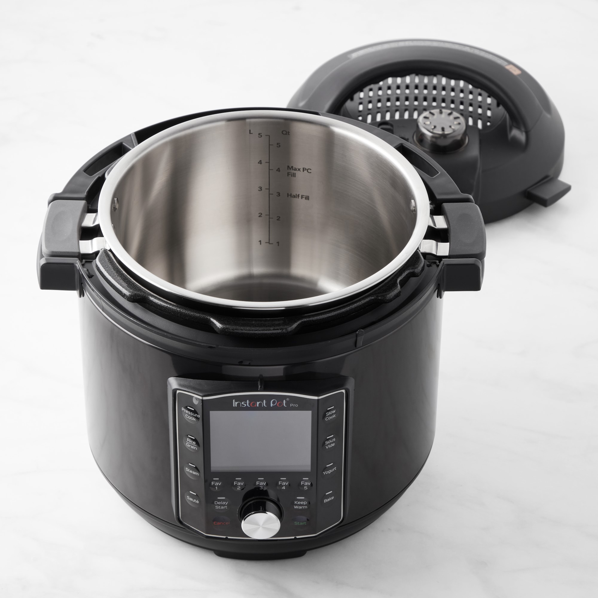 Instant Pot Pro Multi-Use Pressure Cooker. 6-Qt.