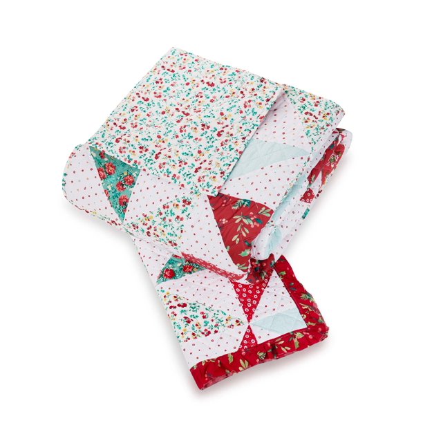 The Pioneer Woman Holiday Multi Cotton Pinwheel 3-Piece Quilt Set. Full/Queen