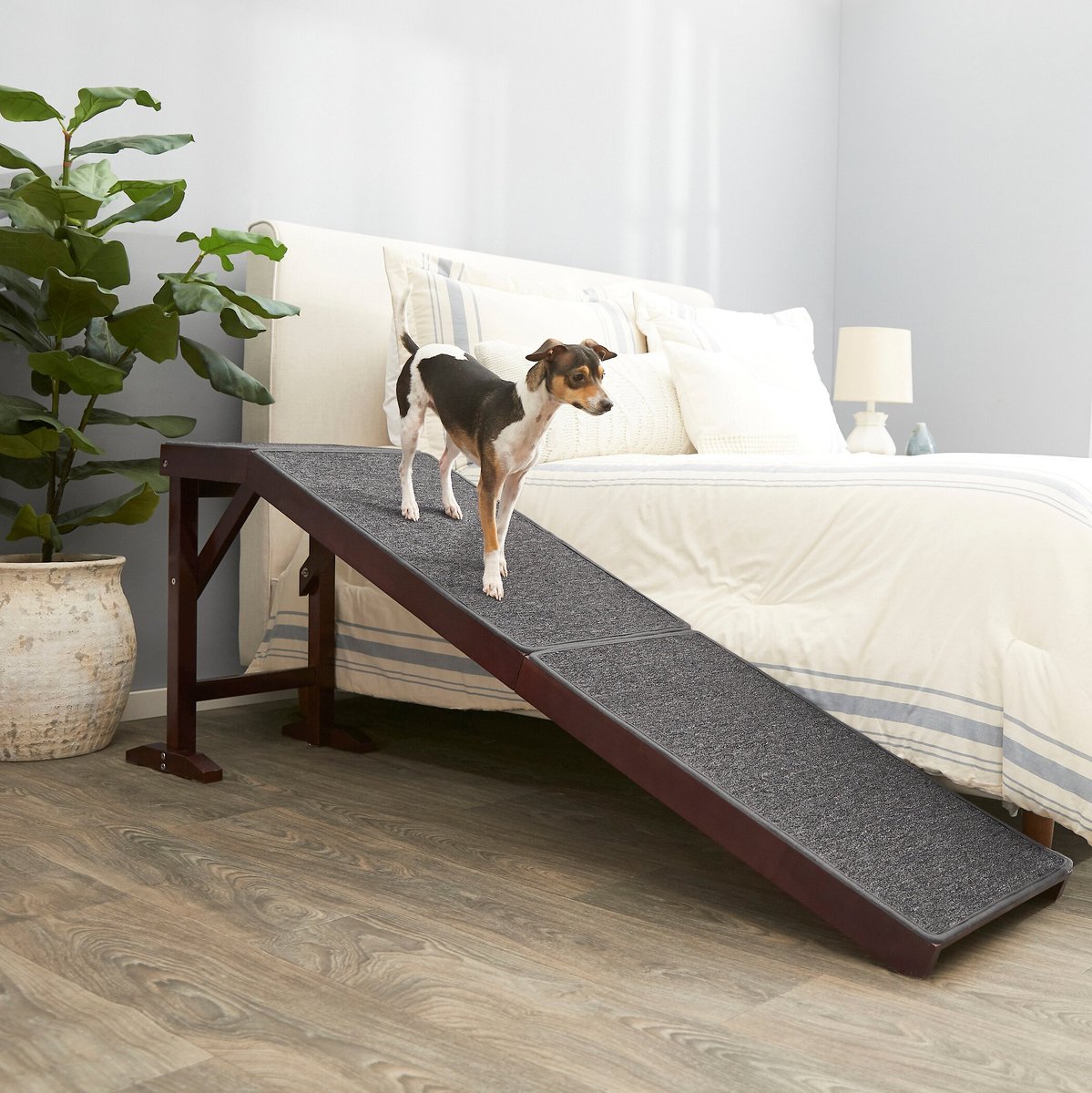 Frisco Deluxe Wooden Carpeted Cat & Dog Ramp. Brown