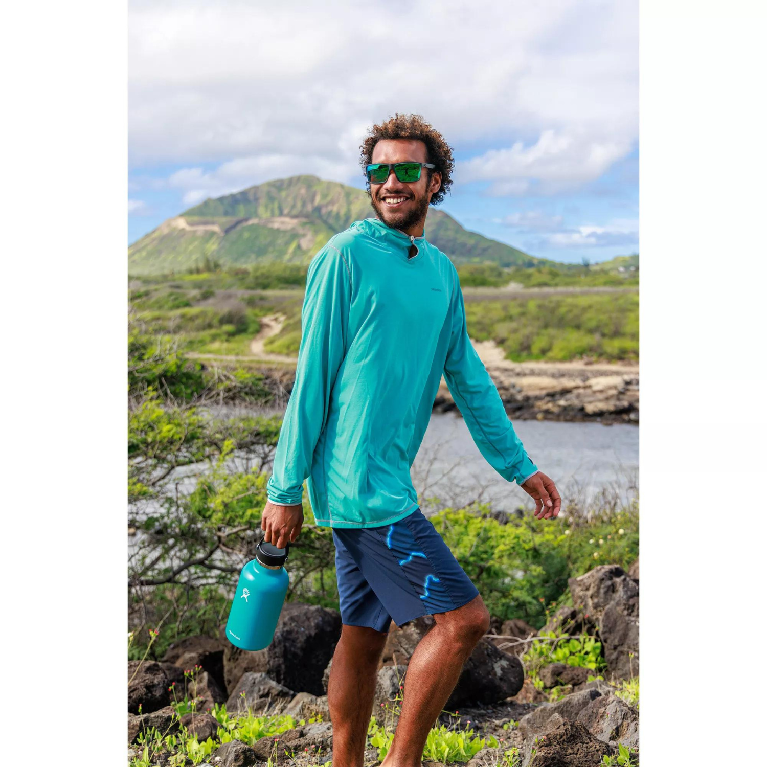 Hydro Flask Wide Mouth 64 oz. Bottle. Laguna