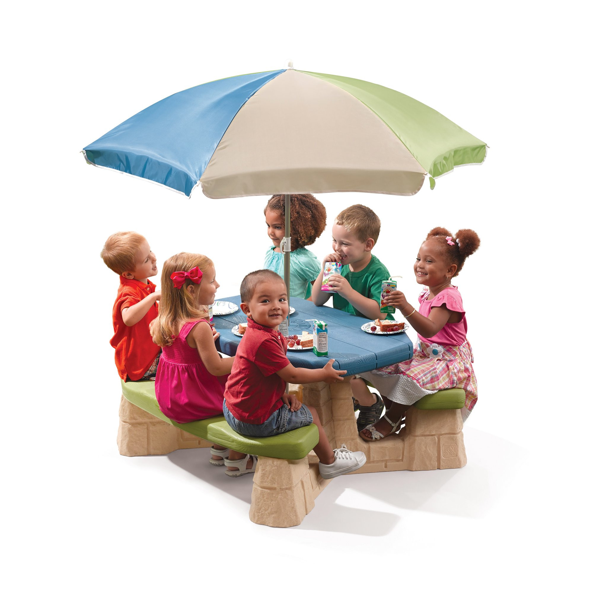 Step2 Naturally Playful Picnic Table with Removable Umbrella. Plastic