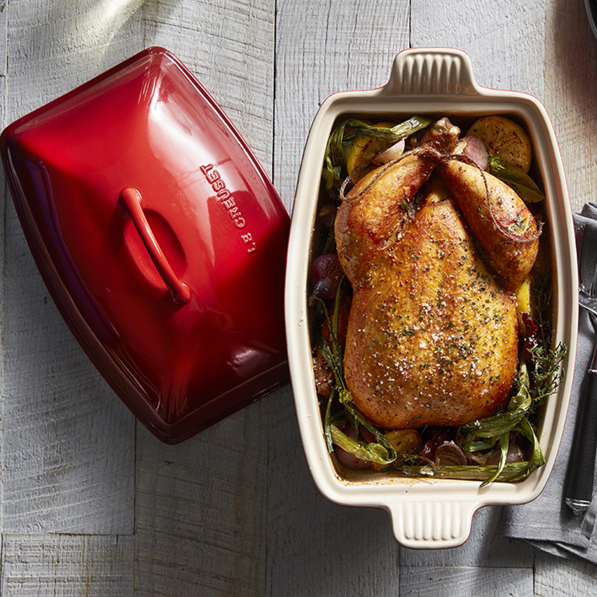 Heritage Stoneware Deep Covered Baker. Red