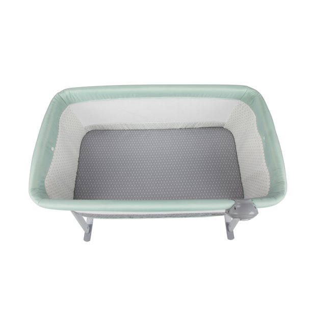 Monbebe Whisper 3 in 1 Rocking Bassinet and Play Yard with Rocking Mode. Stardust