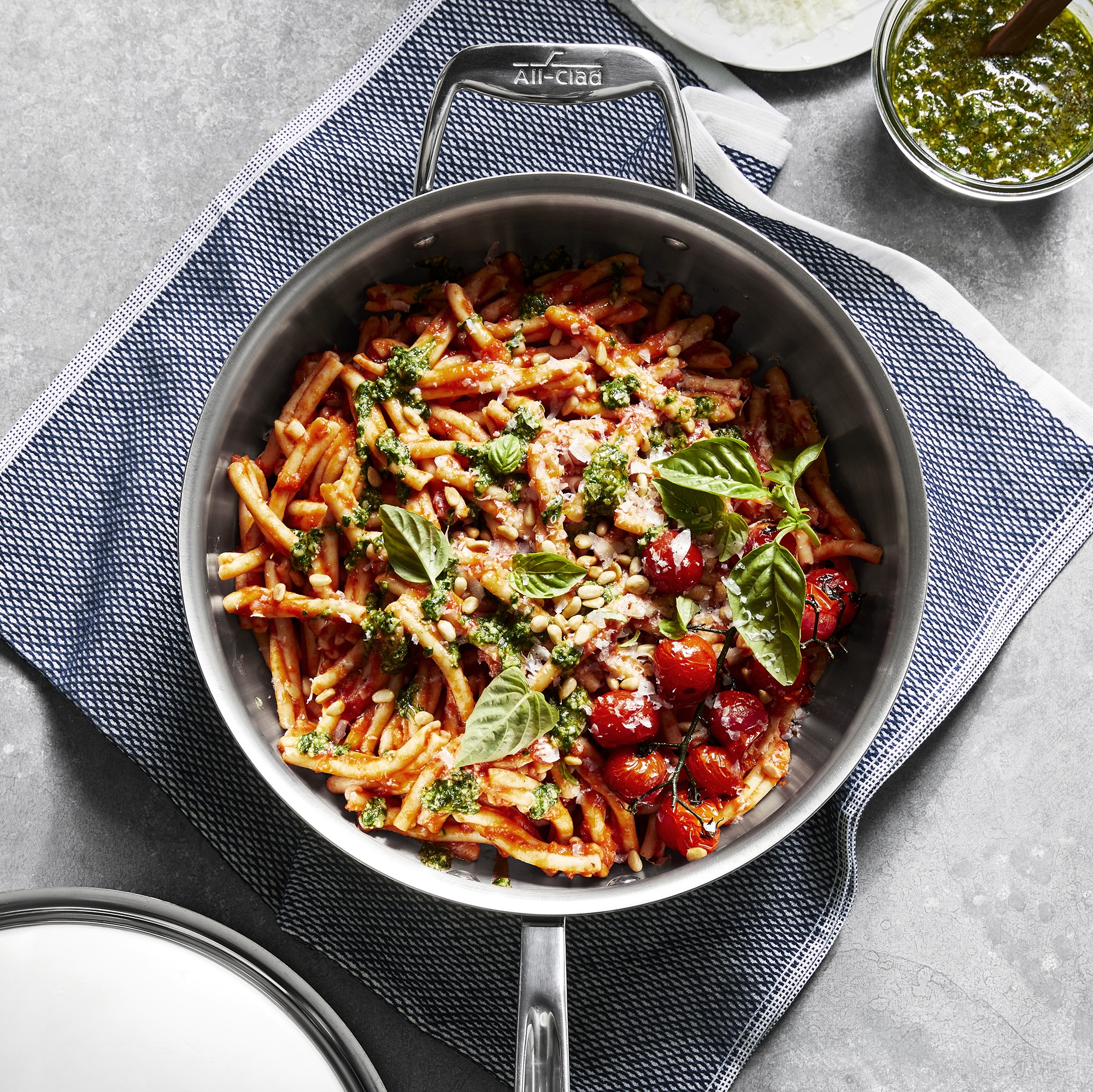 All-Clad d5 Stainless-Steel Essential Pan. 4-Qt.