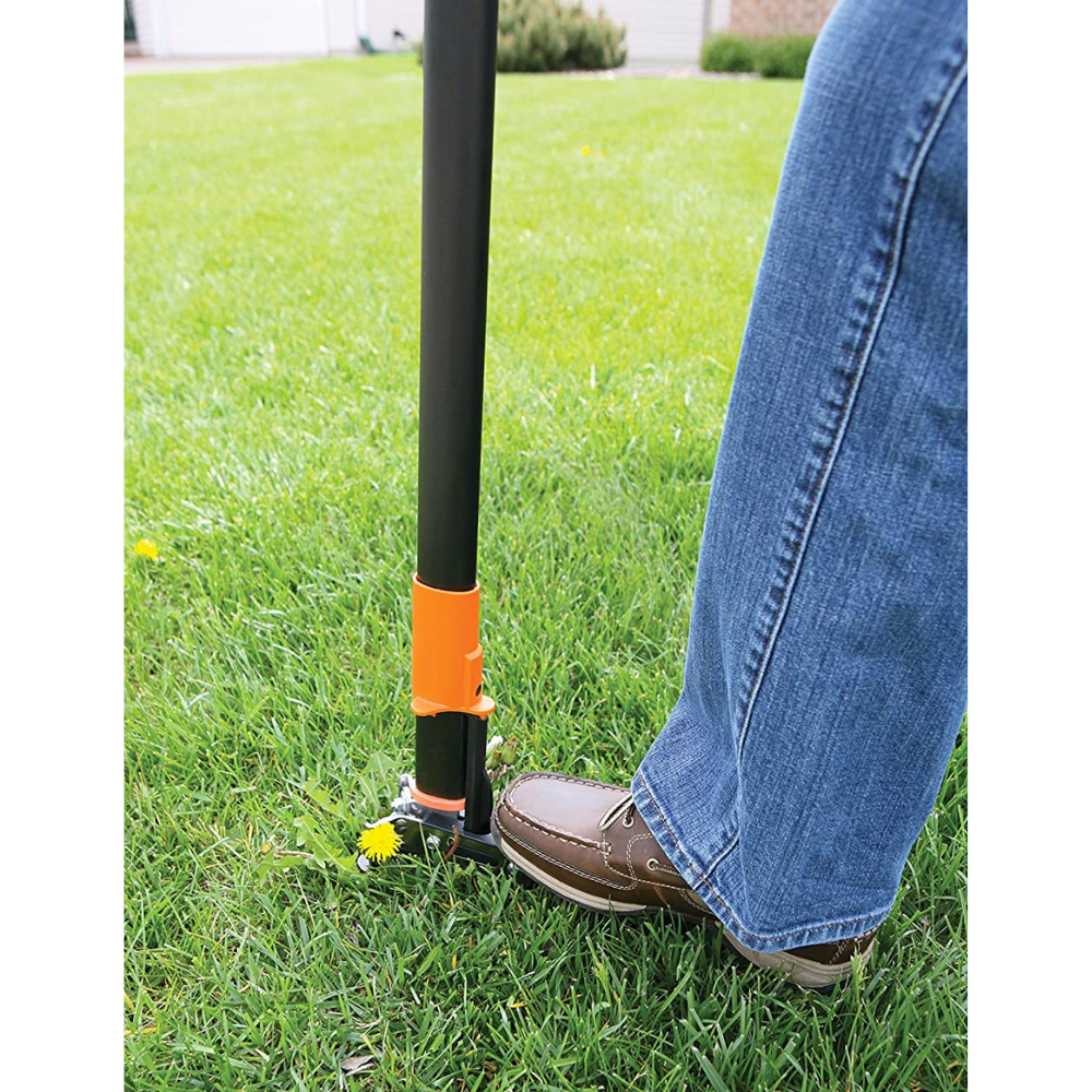 Fiskars Triple-Claw Stand-Up Weeder Garden Tool. Serrated Steel Claws