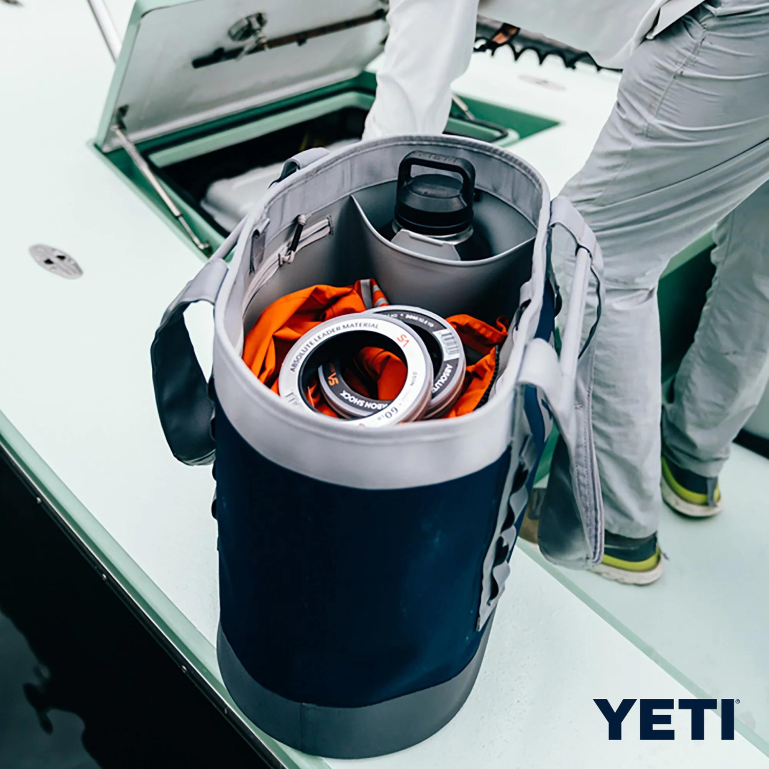 Yeti Camino 35 Carryall Tote Bag. Navy