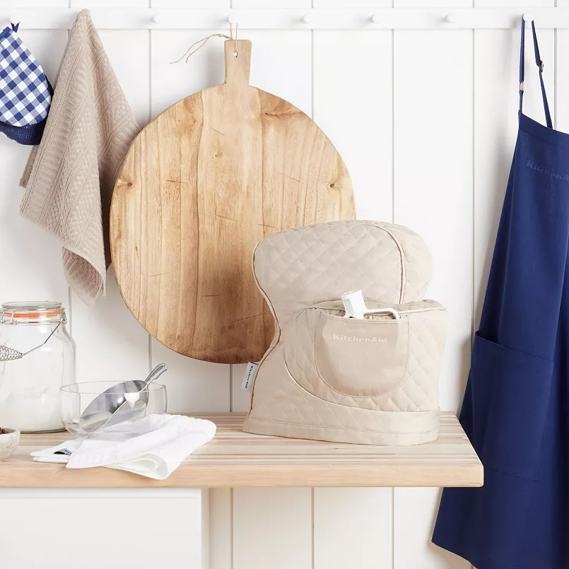 KitchenAid Quilted Stand Mixer Cover. Milkshake