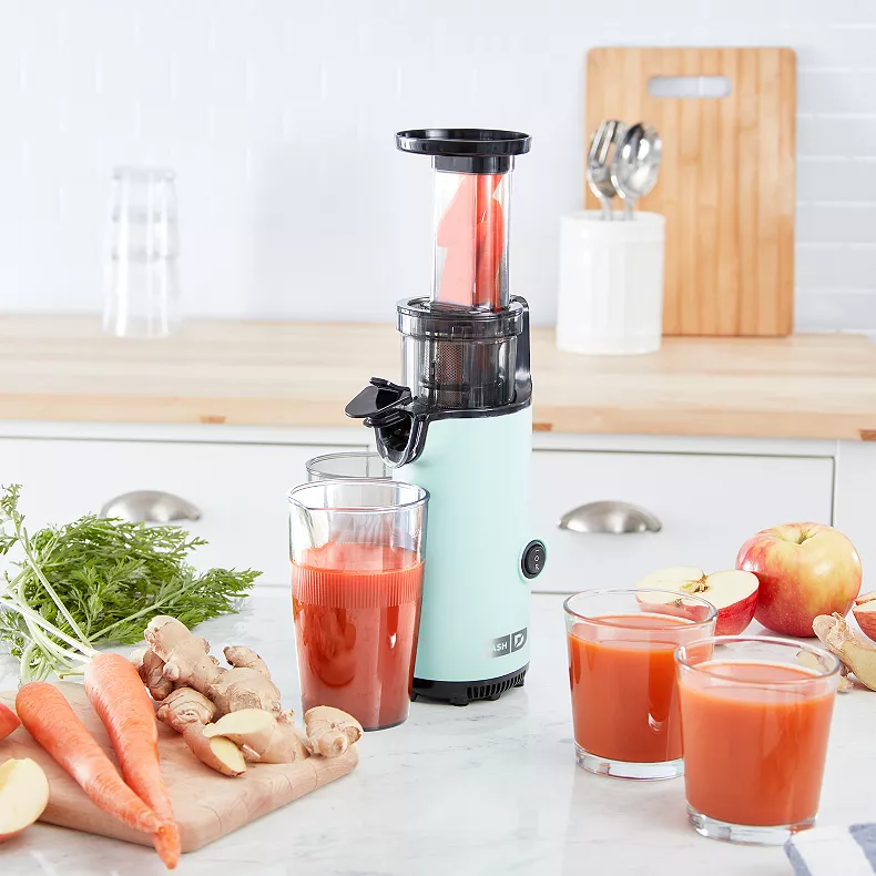 Dash Compact Cold Press Power Juicer. Aqua