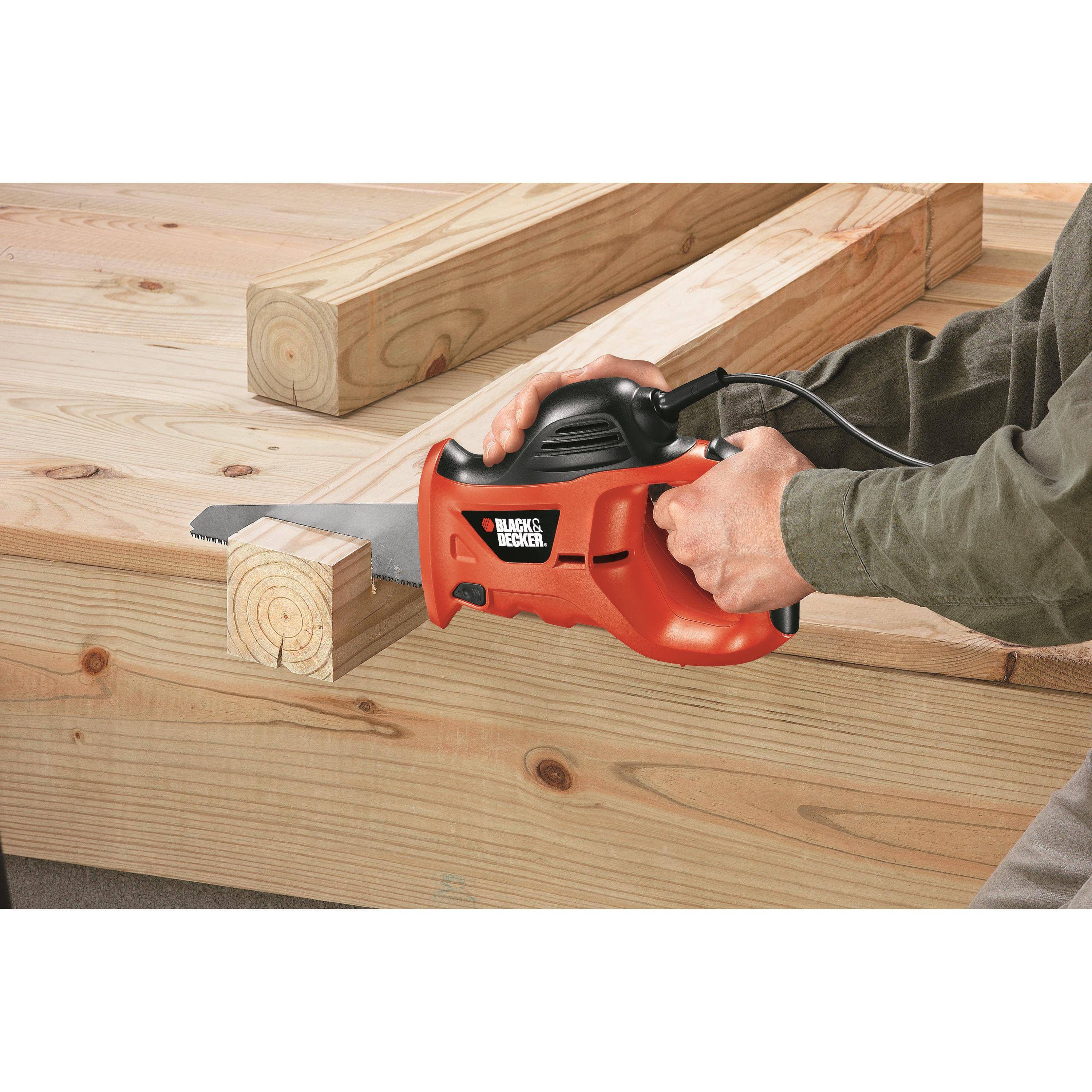 Black & Decker Phs550b Powered Handsaw with Bag