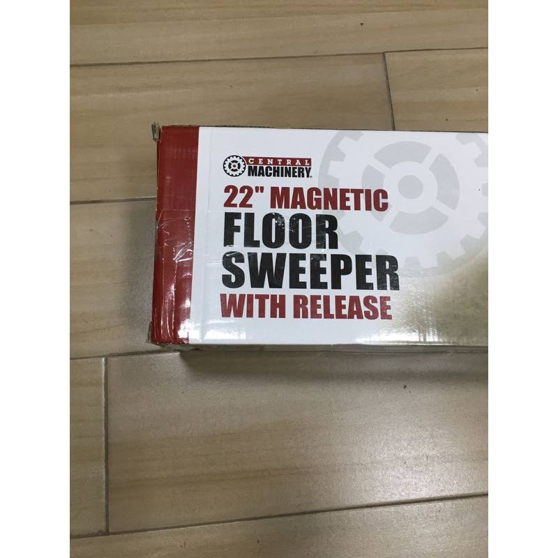 22 in. Magnetic Floor Sweeper with Release