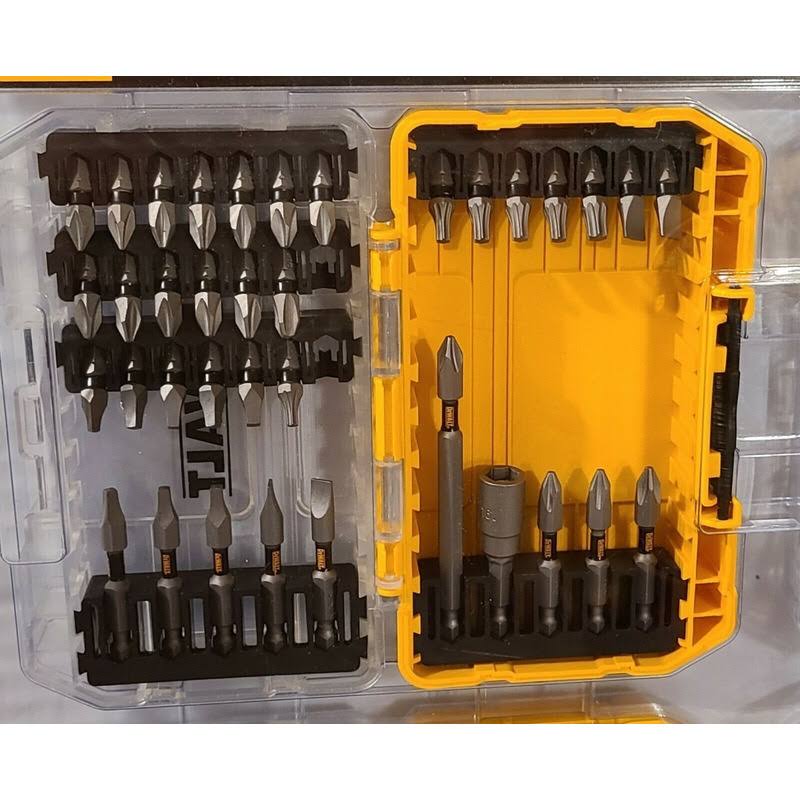 DeWalt 110-Piece Shank Screwdriver Bit Set