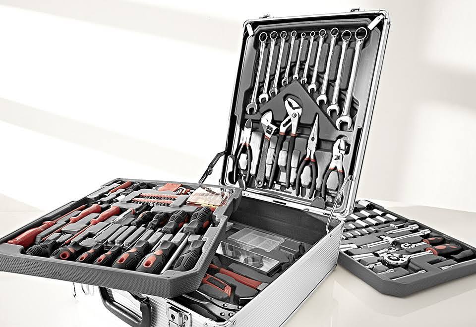Sharper Image 186-Piece Vanadium Tool Set 32411