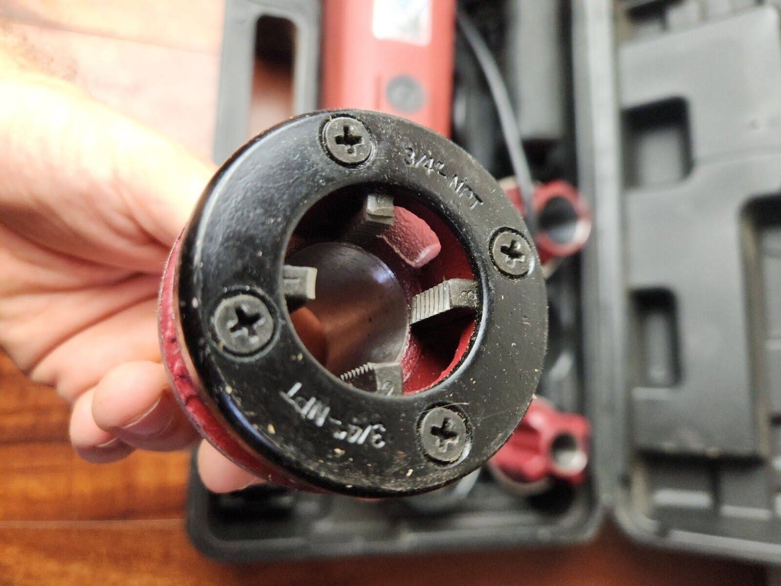 Central Machinery 62203 Portable Electric Pipe Threader