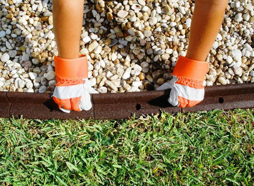 EcoBorder Landscape Edging Red 6pk