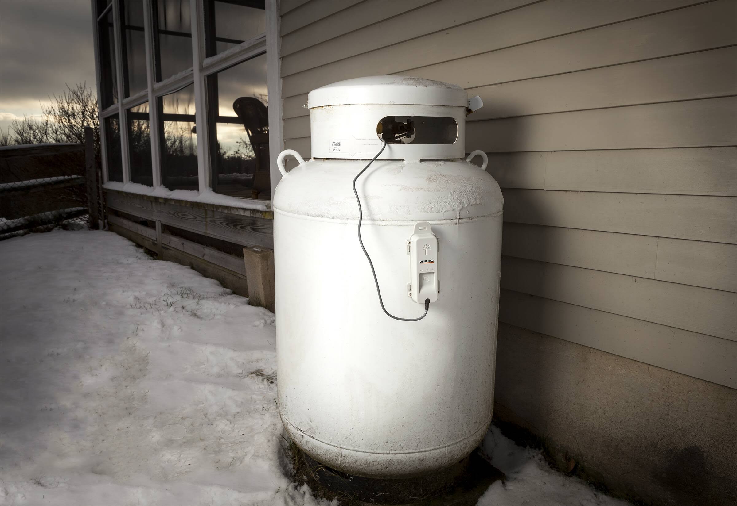 Generac 7009 Propane Tank Fuel Level Monitor 4G LTE New