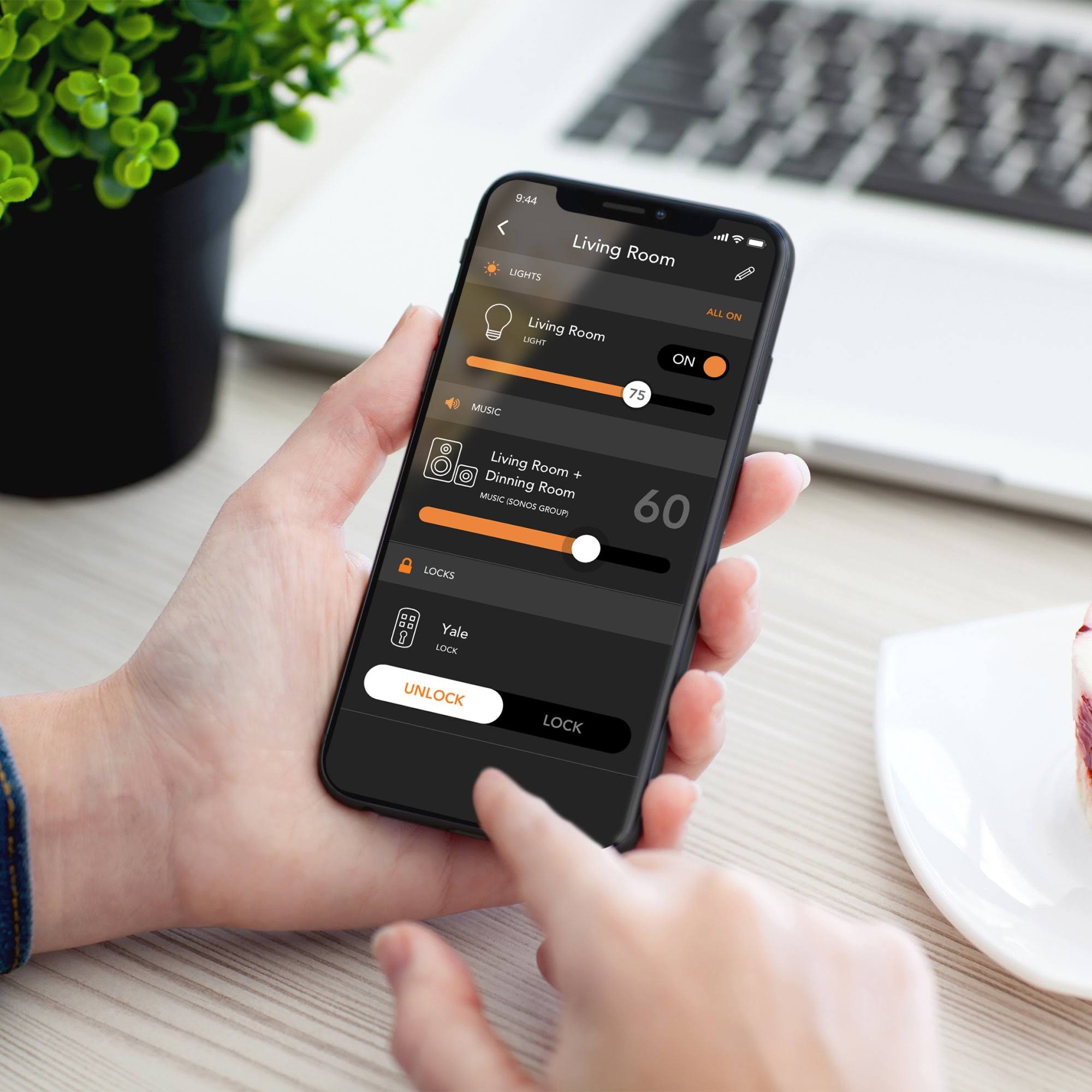 Brilliant Smart Home 4-Switch Control White, Controllers, Wi Fi