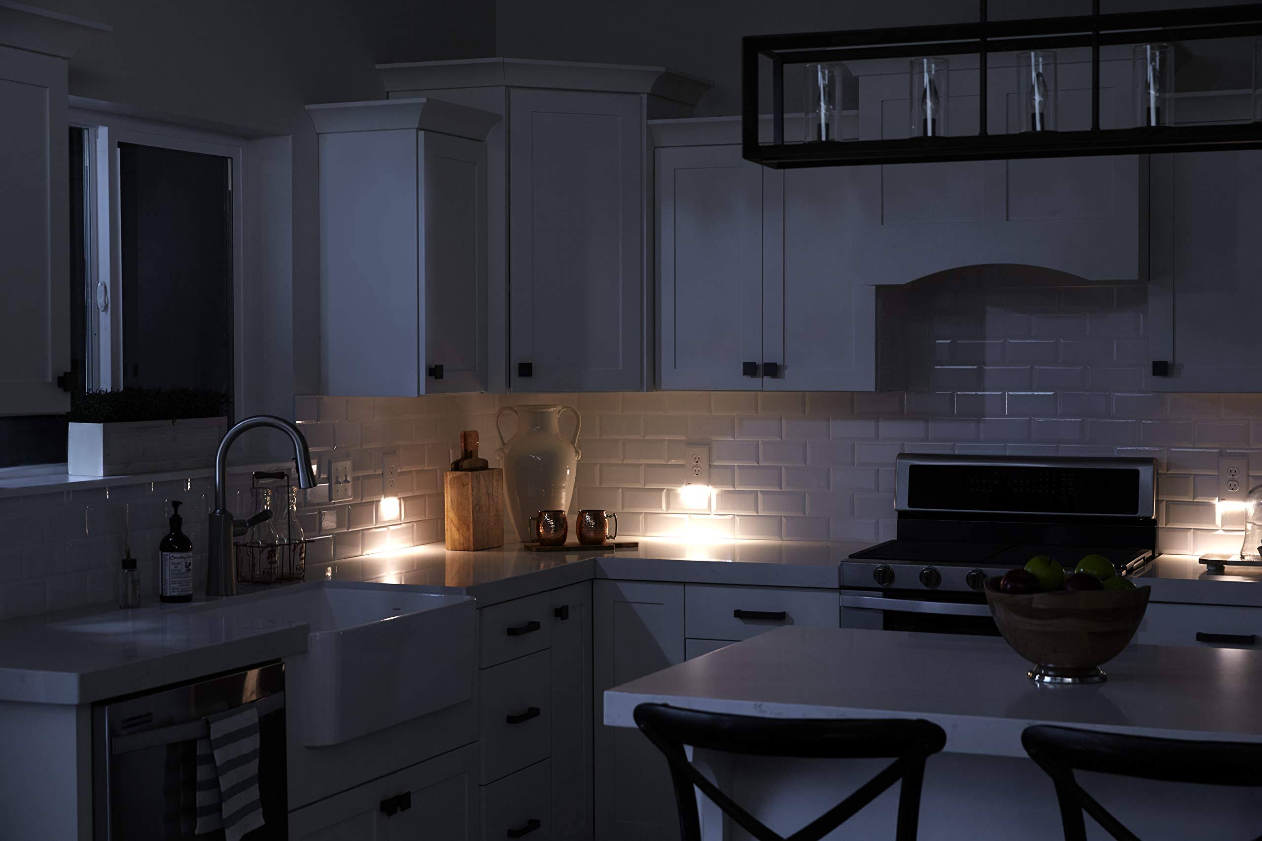 1 Pack, SnapPower GuideLight 2 for Outlets [New Version- LED Light Bar]- Night