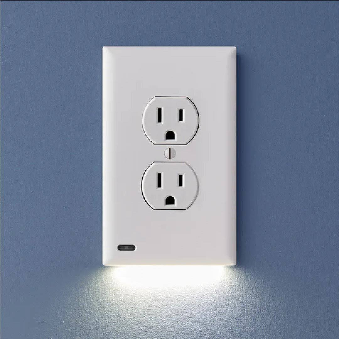 SnapPower- GuideLight 2 Duplex Outlet Wall Plate- White