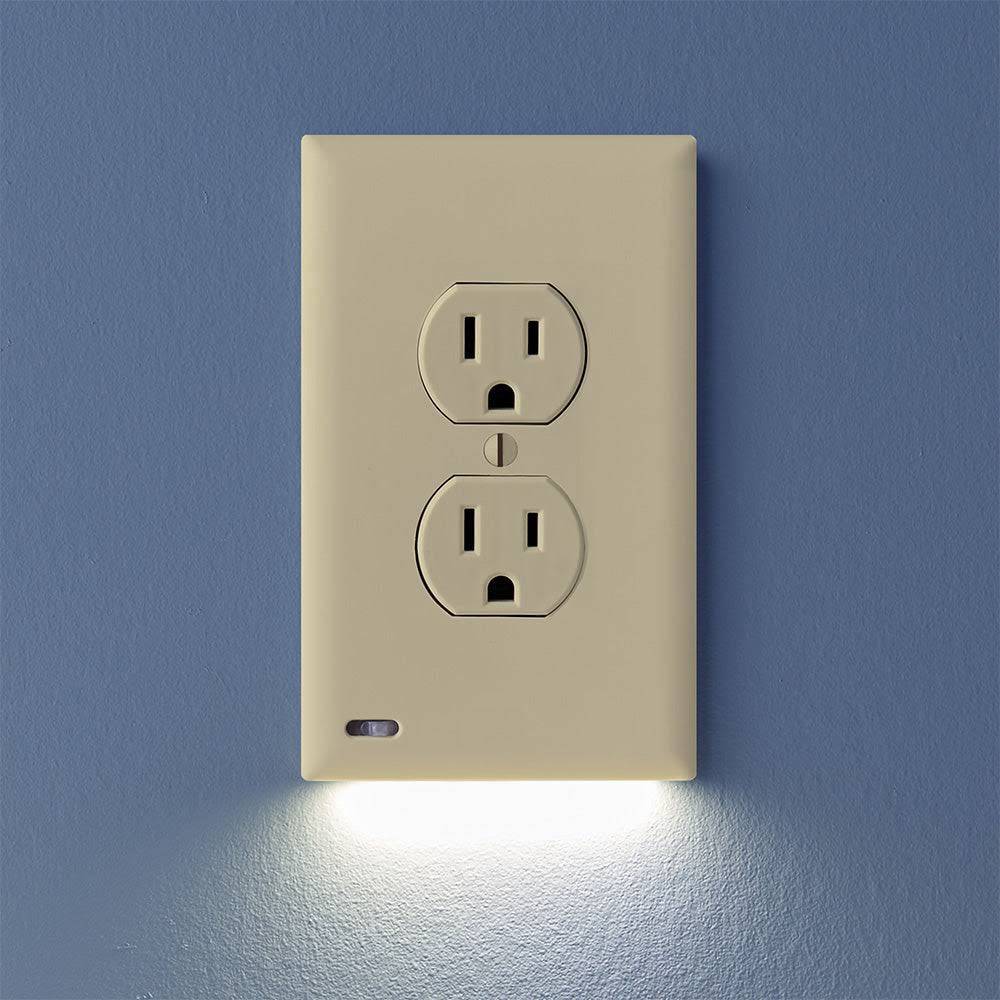 SnapPower GuideLight 2 Plus Duplex Outlet Wall Plate, White