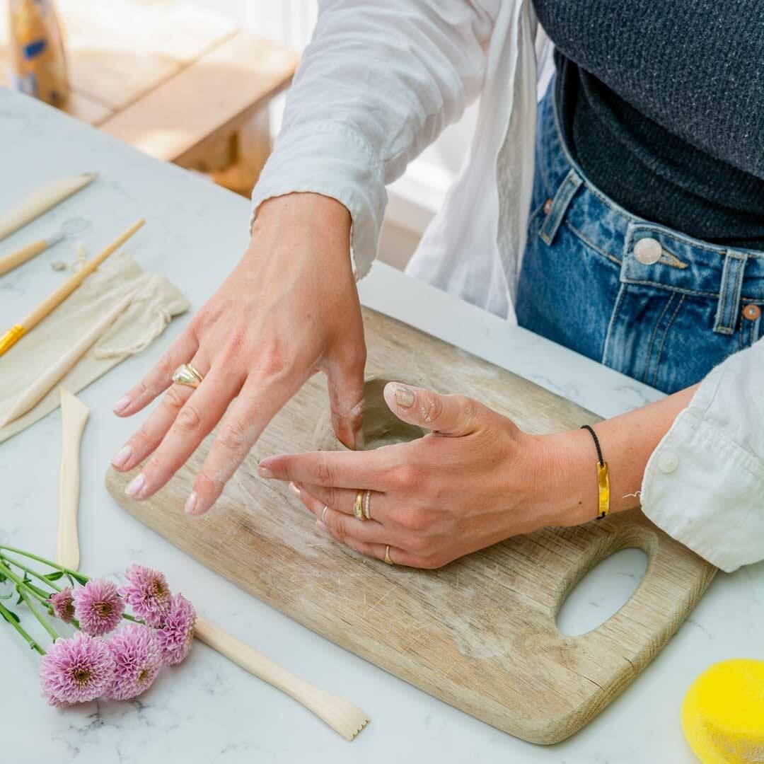 Sculpd Clear Varnish for Air Dry Clay Pottery, Matte Finish Clear Varnish for Pottery and Acrylic Paint, Create Waterproof Pottery from Home, Colourle