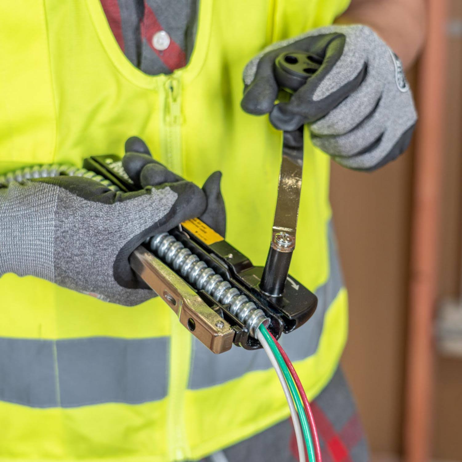 Klein Tools 53725- BX and Armored Cable Cutter