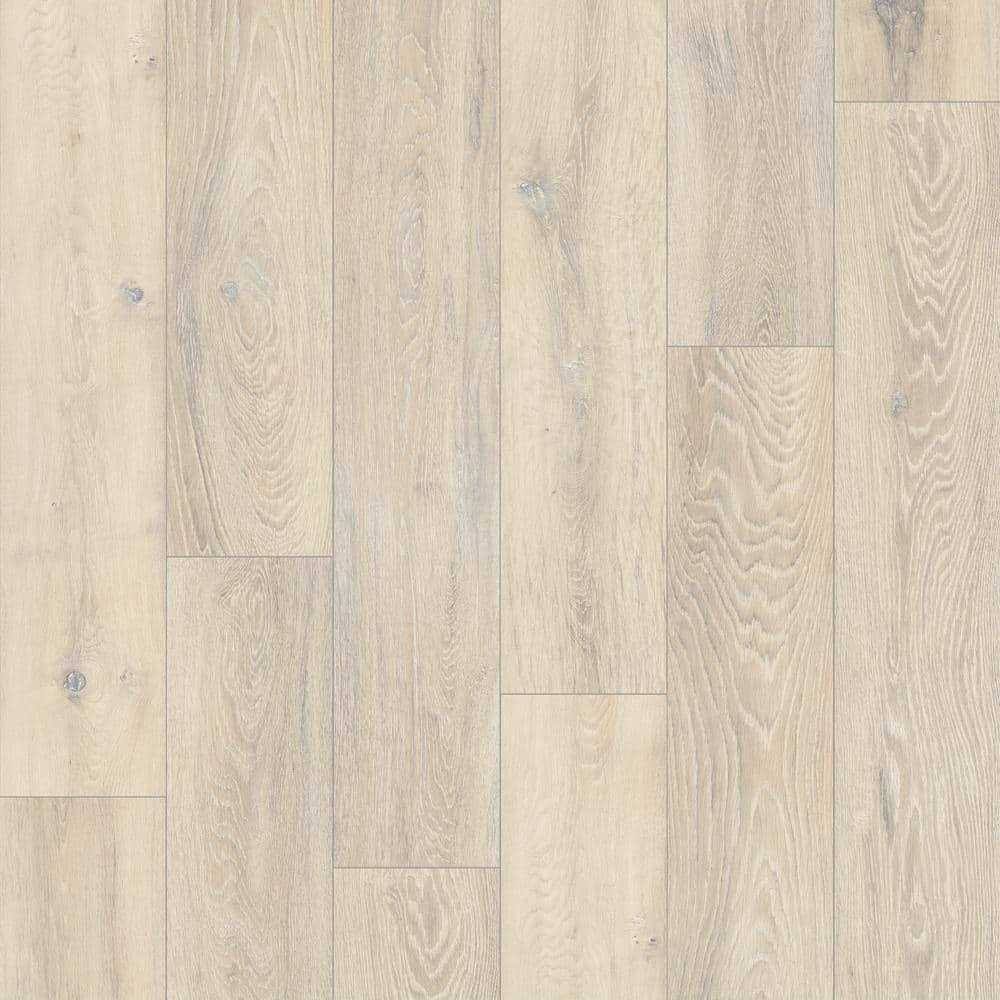 TrafficMaster Camden Lake Oak 7 mm T x 8 in. W Laminate Wood Flooring (23.9 sqft/case)