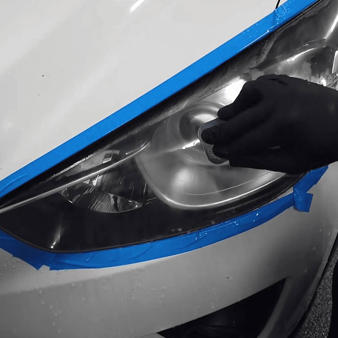 Turtle Wax Headlight Lens Restorer Kit