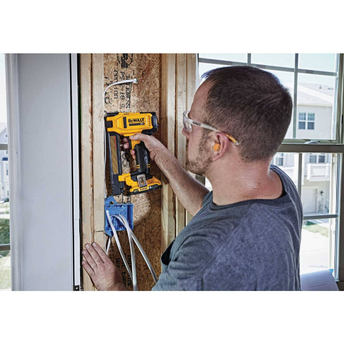 DeWalt DCN701B 20V Max Cordless Cable Stapler (Tool Only)