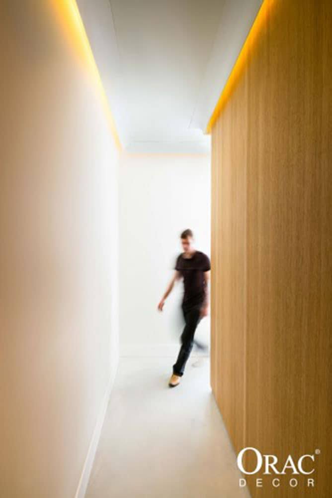 Orac Decor 4.375-in x 6.5-ft Polyurethane Crown Moulding in White | C991