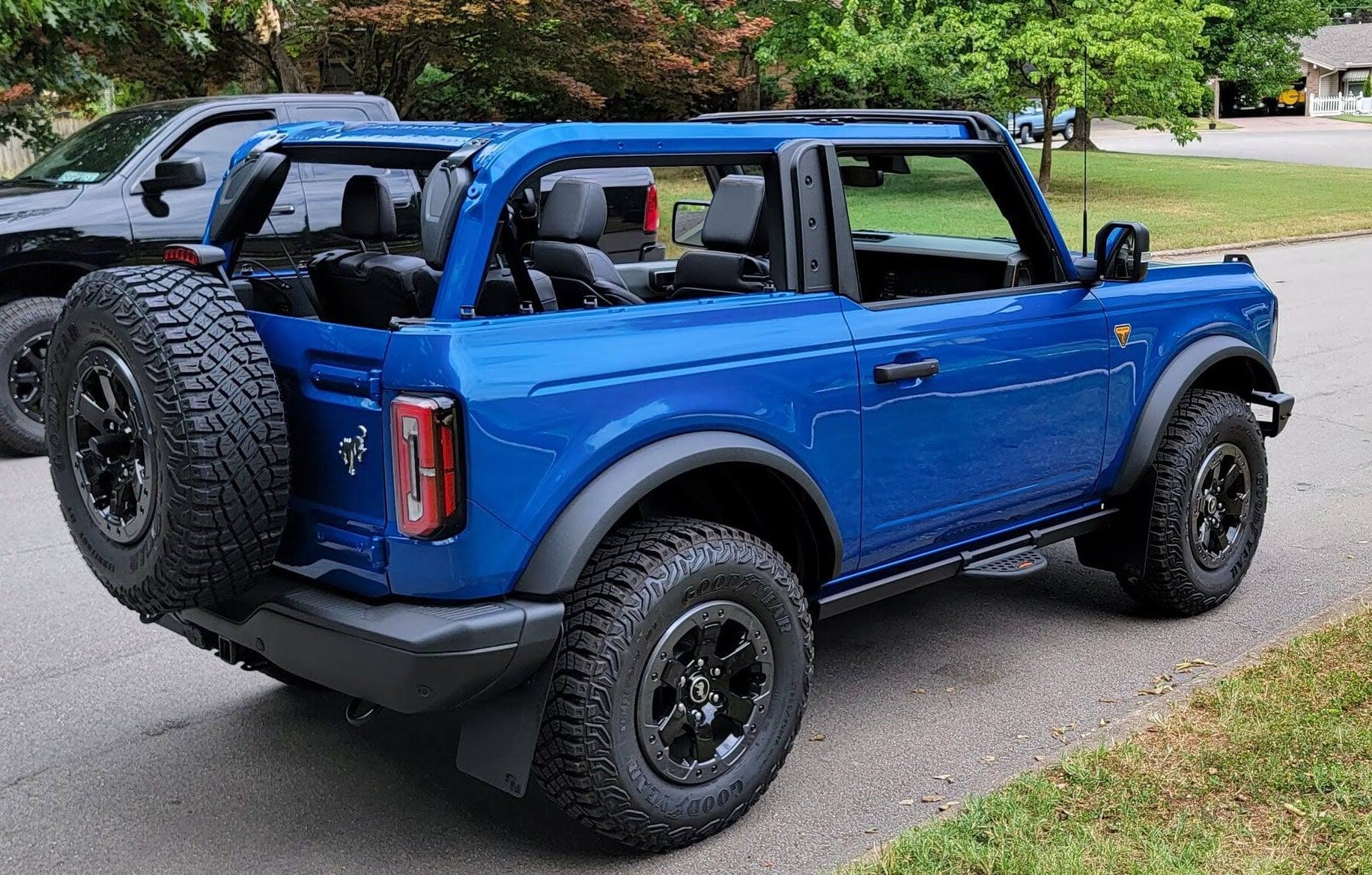 Ford Bronco | Hard Top Quick Removal Thumb Screws 8 Piece Set Black