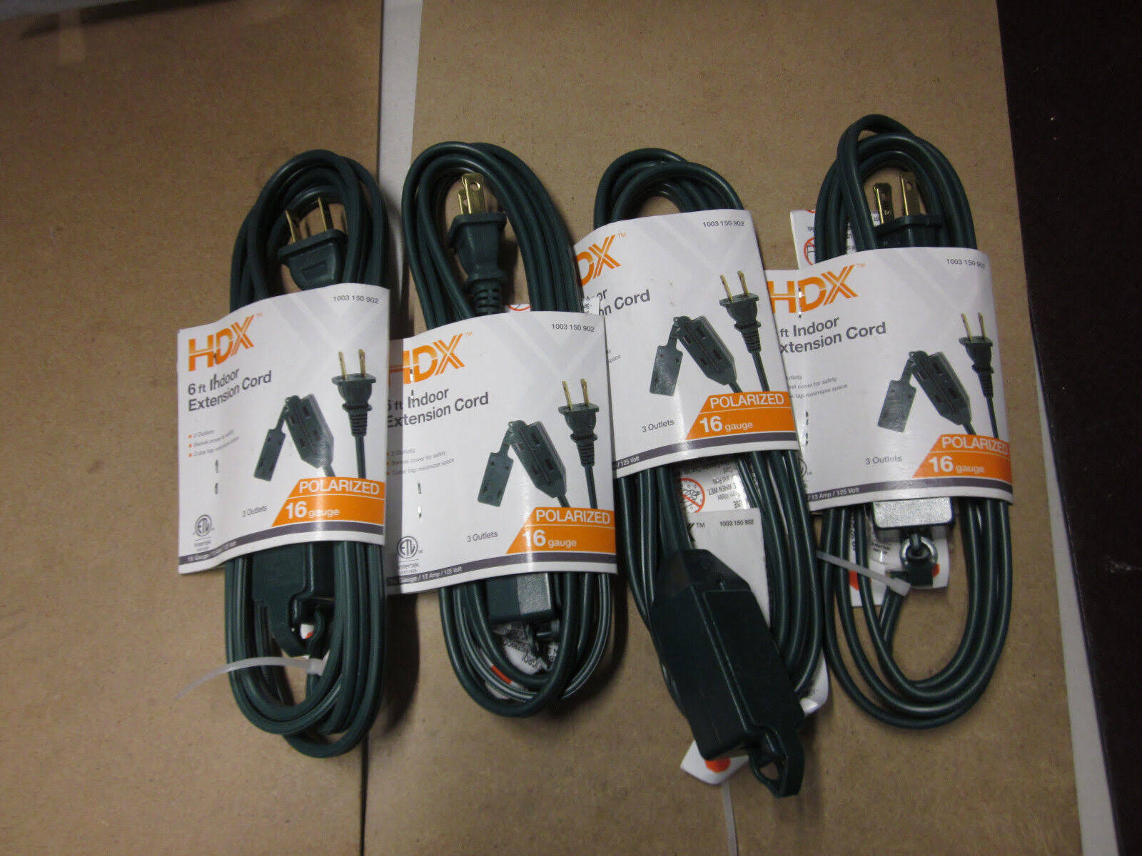 HDX 6 ft. Indoor Extension Cord- Green 16 Gauge Triple Tap Cube Polarized Plug