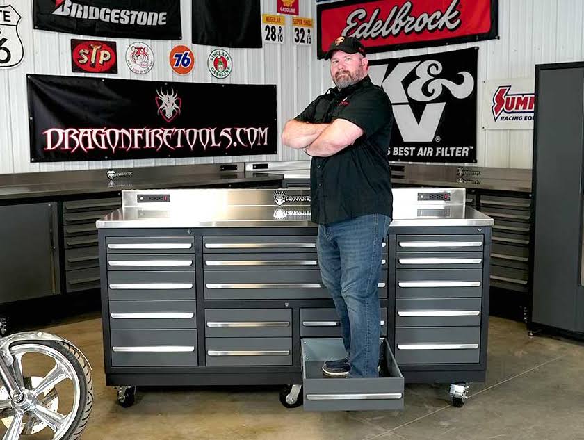 Dragonfire Tools 17-Drawer 7-Foot Heavy Duty Garage Workbench