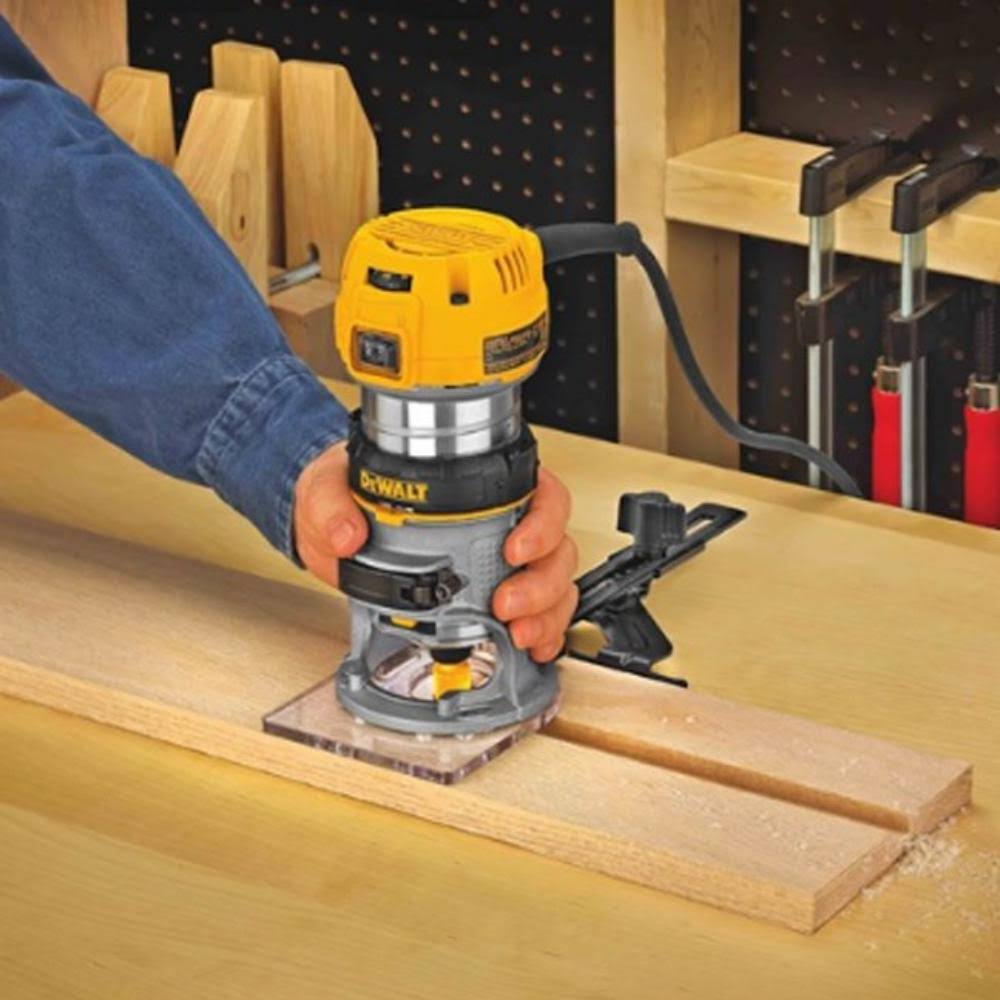 DeWalt DW6913 Router Edge Guide with Fine Adjustment and Vacuum Adaptor