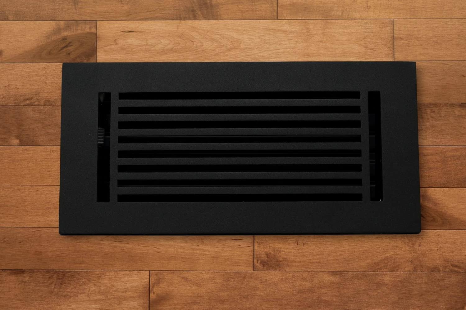 Madelyn Carter 6 x 10 Cast Aluminum Linear Bar Vent Cover- Black (Overall: 7.25 x 11.5)