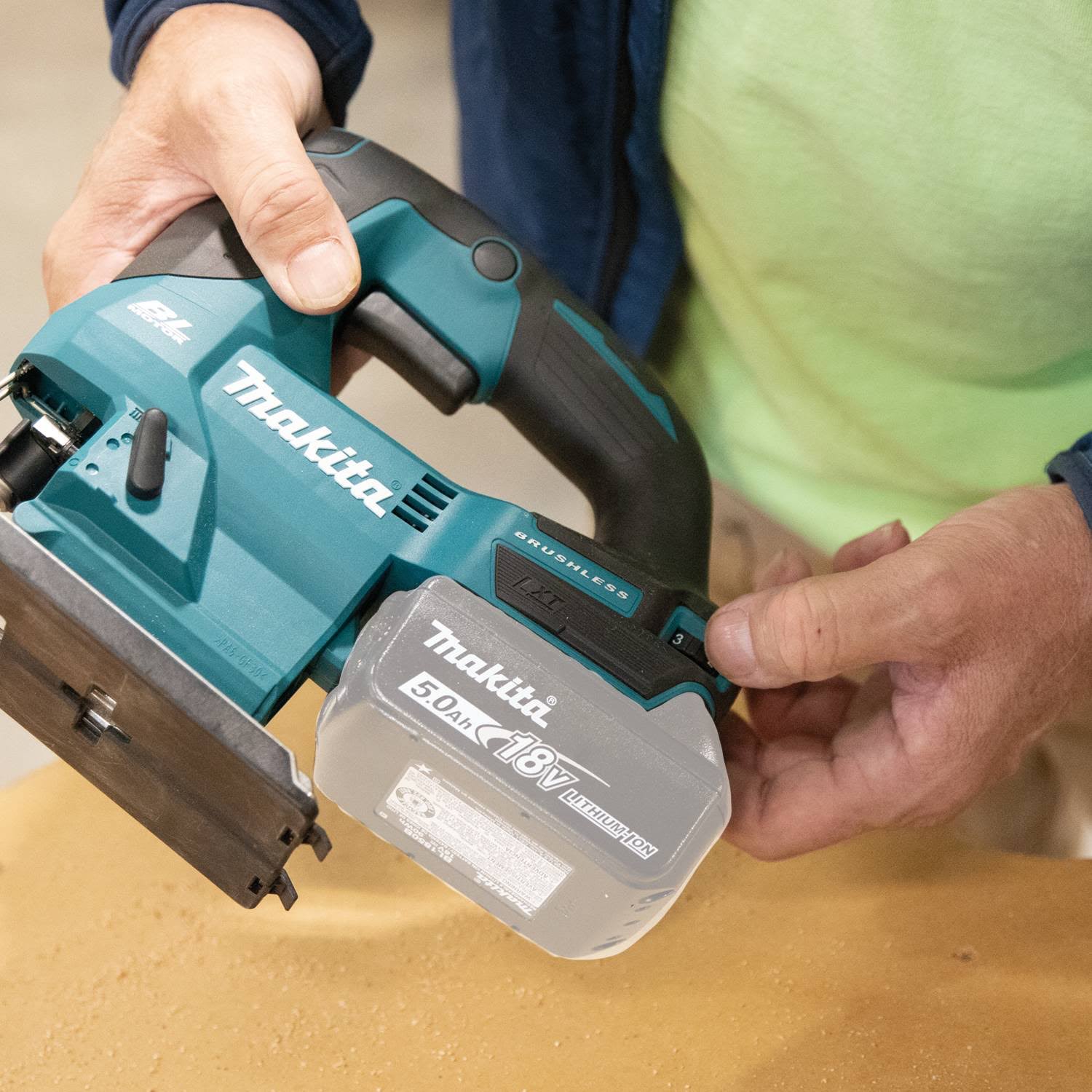 Makita XVJ04Z 18V LXT Lithium-Ion Brushless Cordless Jig Saw (Tool Only)